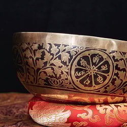 【一点物】六字咒観音菩薩　細密彫りチベタンアンティックシンギングボウル【音階：G】約1584g(スティック付属) - サブ3