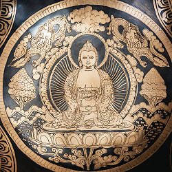 【一点物】アミターバ 阿弥陀如来 細密彫りチベタンアンティックシンギングボウル【音階:D】約2830g(スティック付属) - サブ4