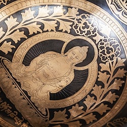 【一点物】アミターバ　阿弥陀如来　細密彫りチベタンアンティックシンギングボウル【音階：F#】約1548g(スティック付属) - サブ5