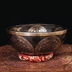 【一点物】グリーンターラー 緑多羅菩薩　細密彫りチベタンアンティックシンギングボウル【音階：G】約2788g(スティック付属) - サブ2