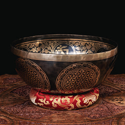 【一点物】アミターバ　阿弥陀如来　細密彫りチベタンアンティックシンギングボウル【音階：G】約2384g(スティック付属) - サブ2