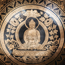 【一点物】アミターバ　阿弥陀如来　細密彫りチベタンアンティックシンギングボウル【音階：G】約2384g(スティック付属) - サブ4