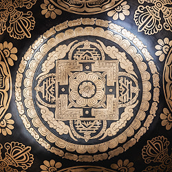 【一点物】カーラチャクラ曼荼羅　細密彫りチベタンアンティックシンギングボウル【音階：G】約2240g(スティック付属) - サブ4