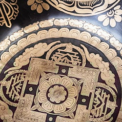 【一点物】カーラチャクラ曼荼羅　細密彫りチベタンアンティックシンギングボウル【音階：G】約2240g(スティック付属) - サブ5