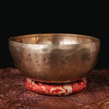 【一点物】アンティックシンギングボウル【音階:D】約2257g(スティック付属)