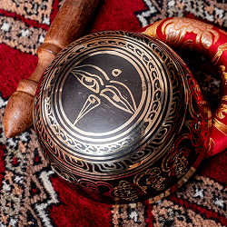 【一点物】高音質ブラックシンギングボウル【音階:G】 645g(スティック付属) - サブ4