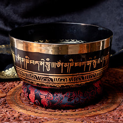 【一点物】高音質ブラックシンギングボウル【音階:A】 1180g(スティック付属)の商品写真