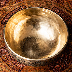 【一点物】唐草文様 彫琢深彫仕上げシンギングボウル 直径22.5cm程度 音階B - サブ2