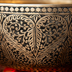 【一点物】唐草文様 彫琢深彫仕上げシンギングボウル 直径23cm程度 音階D - サブ4