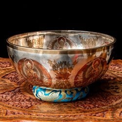 【一点物】細密彫り ホワイトシンギングボウル 直径26cm 音程G