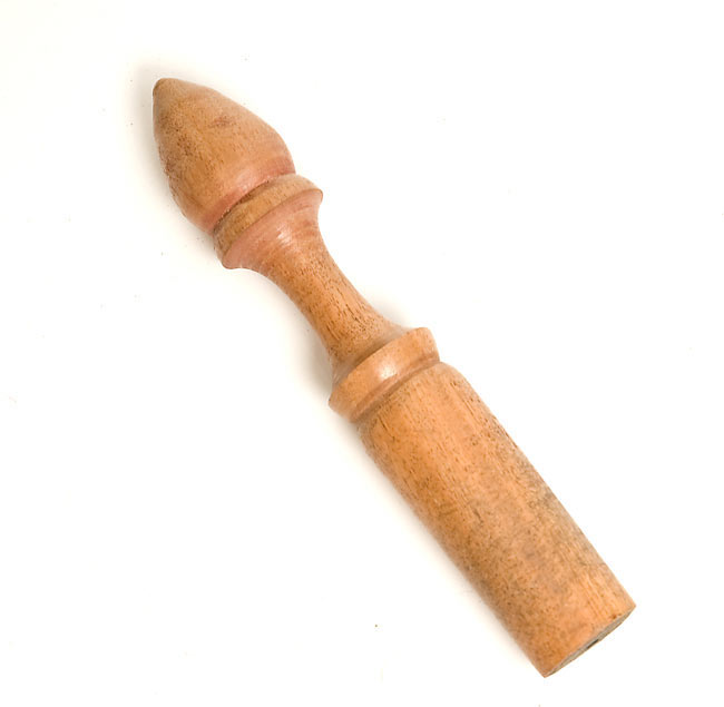 【一点物】チベタンシンギングボウル【音階:F】 639g(スティック付属) 6 - シンギングボウル用のスティックが付属致しますので、すぐにお使いいただけます。また、天然素材の為それぞれの細かい形や色は異なります。