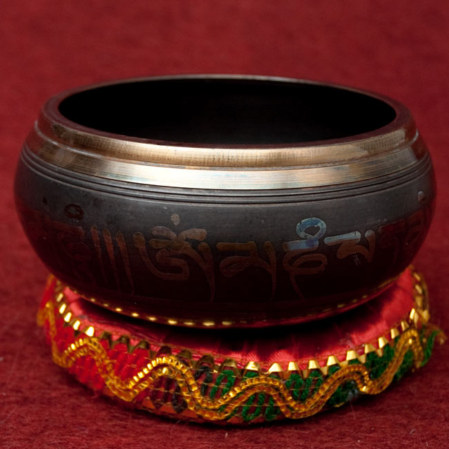 【一点物】チベタンシンギングボウル【音階:F#】 506g(スティック付属)の写真