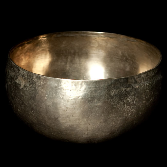 一点物】アンティックシンギングボウル【音階:E】 974g(スティック付属