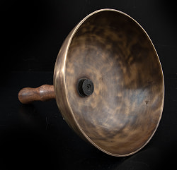 【1点物】ハンドル付き ハンドメイド シンギングボウル 直径:19cm程度 音階:B - サブ2