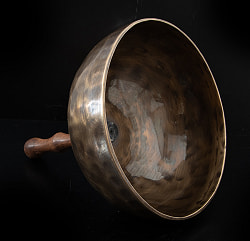 【1点物】ハンドル付き ハンドメイド シンギングボウル 直径:21cm程度 音階:A# - サブ2