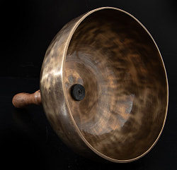 【1点物】ハンドル付き ハンドメイド シンギングボウル 直径:19.5cm程度 音階:A# - サブ2
