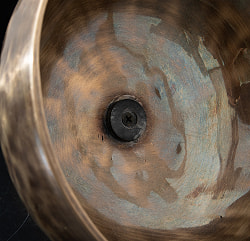 【1点物】ハンドル付き ハンドメイド シンギングボウル 直径:19.5cm程度 音階:C# - サブ3