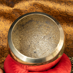 凛とした澄んだ音色 ブラスシンギングボウル〔マットとマレット付き〕 - 9.2cm - サブ2