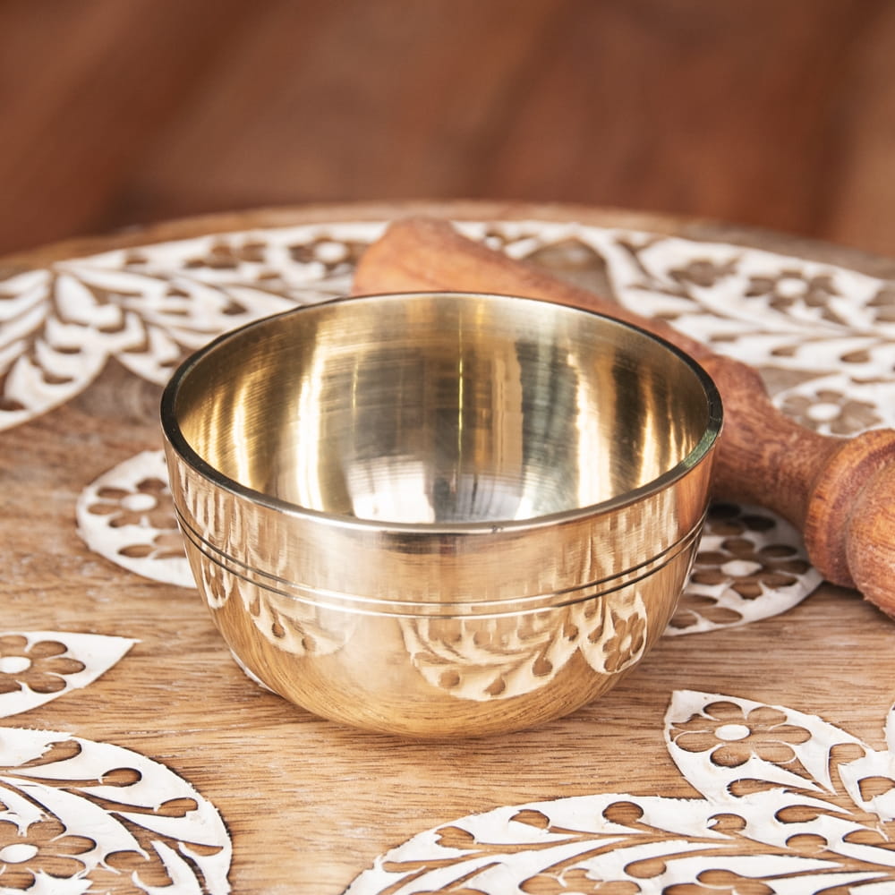 シンプルシンギングボウル ライン模様入り 約8.1cm / シンギングボール Singing Bowl 仏教 楽器 瞑想 民族楽器 インド楽器 エスニック楽