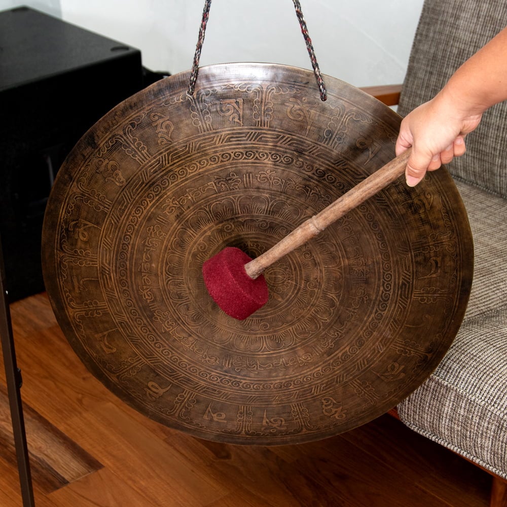 【送料無料】 【一点物】ブラスの銅鑼 チベットやネパールの寺院で礼拝用に使用されている〔51cm 3.8Kg〕 / ドラ 打楽器 ベル 民族楽器