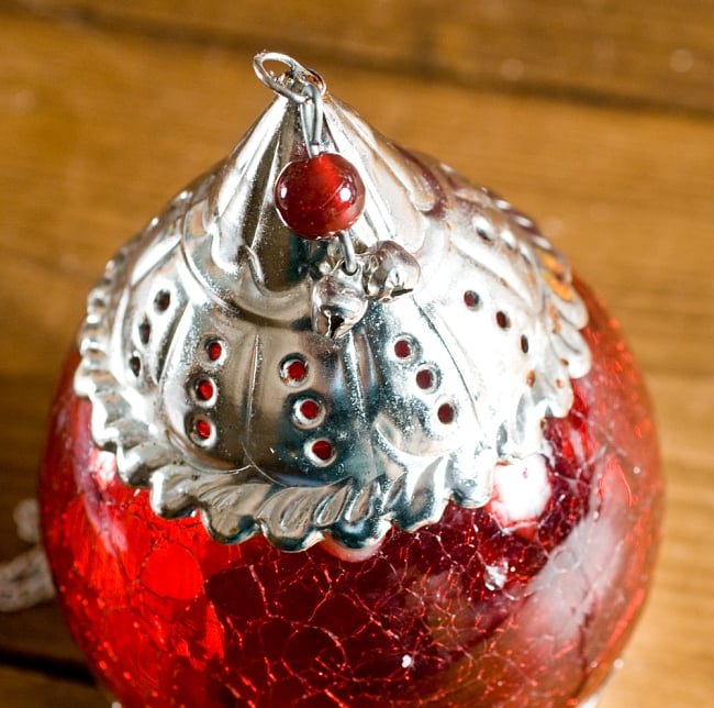 【インド品質・ワケアリ】逆ドーム型ハンギングキャンドルスタンド レッド (小) 3 - 商品の下部です。