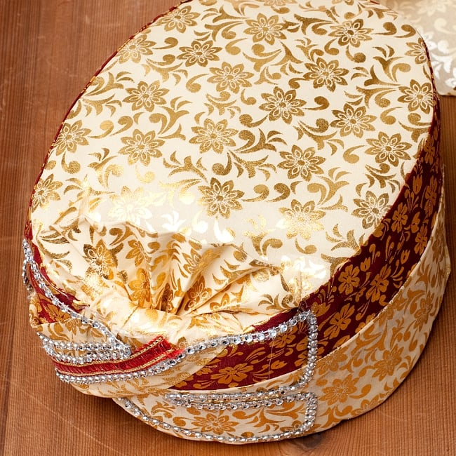 インスタントソフトターバン【頭の上がクリーム系 花やツタ模様】 2 - 上部がこのような色合いと柄の中から、当店で選んでお送りいたします。