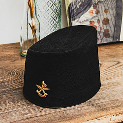 カロ・トピ - ネパールの伝統的正装帽子 - サブ3