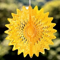 カラフルコスモスピナー 太陽で輝き風で動くモビール-ゴールド（8インチ）の商品写真