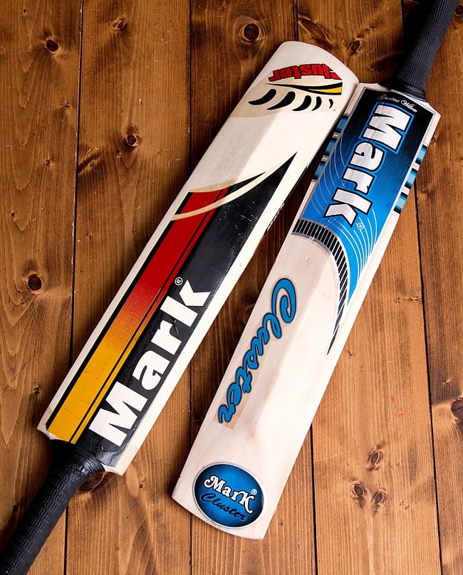 [訳あり]クリケットバット - Mark Cluster 8 - ラベルやグリップの色などは商品ごとに異なるためアソートでのお届けとなります