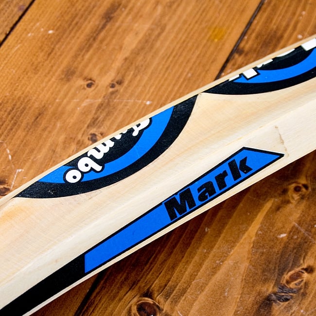 クリケットバット - Mark Jumbo 2000 8 - 日本ではあまり知られていないスポーツですが、インドでは野球の起源となったこのスポーツがとても人気です。