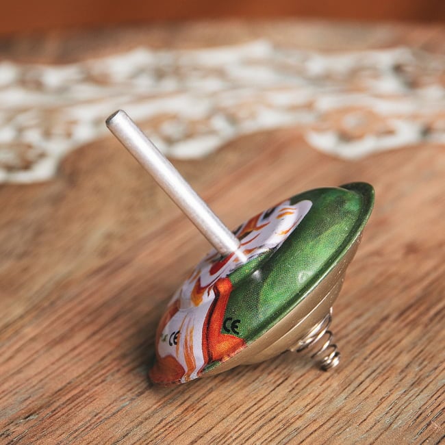 アソート〕バネつきで飛び跳ねるピョンピョンコマ インドのレトロな