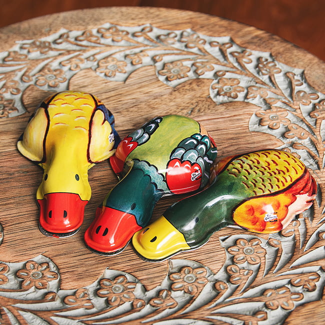 かなり昔のブリキのおもちゃ Amazon.co.jp: ウインドアップカー ブリキのおもちゃ ゼンマイ