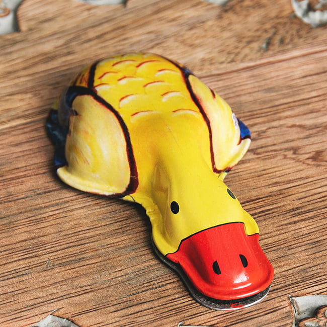 〔アソート〕ダック・クリッカー 楽しい音が鳴る! インドのレトロなブリキのおもちゃ 4 - 別の角度から