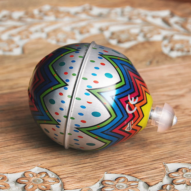 〔アソート〕フリクション式　カラフル気球コマ　インドのレトロなブリキのおもちゃ 4 - 逆サイドです