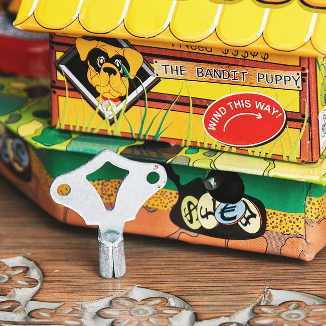 ワンちゃん貯金箱　お金を置くと持っていかれる！　インドのレトロなブリキのおもちゃ 7 - ゼンマイ式です
