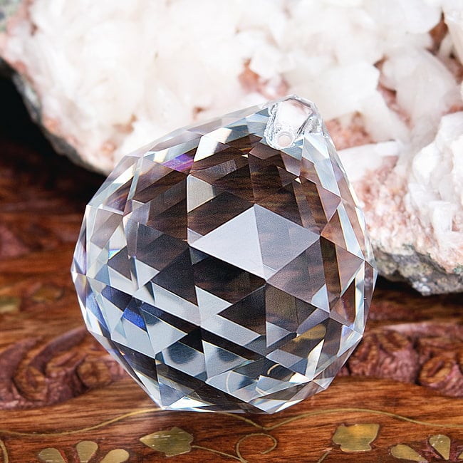 【30個セット】[50mm]太陽の光を集めるクリスタル サンキャッチャー　お部屋に小さな虹を運ぶ 3 - 眺めているだけでとても綺麗です