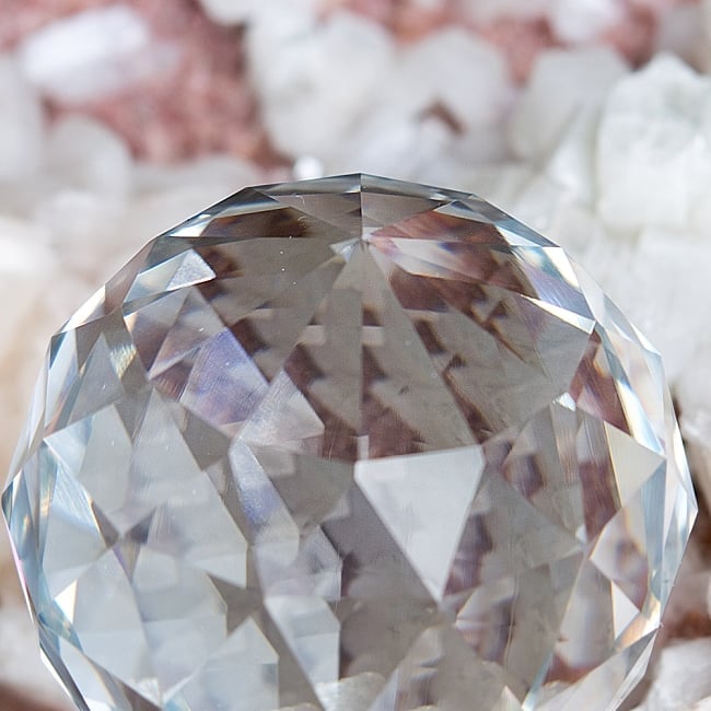 【30個セット】[50mm]太陽の光を集めるクリスタル サンキャッチャー　お部屋に小さな虹を運ぶ 6 - 底面の写真です