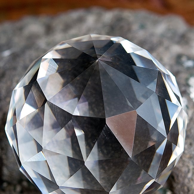 【30個セット】[70mm]太陽の光を集めるクリスタル サンキャッチャー　お部屋に小さな虹を運ぶ 6 - 底面の写真です