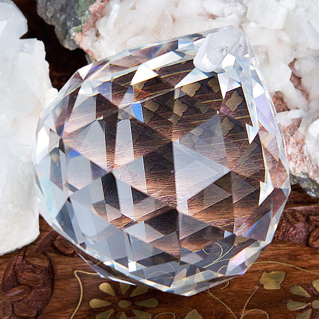 【30個セット】[80mm]太陽の光を集めるクリスタル サンキャッチャー　お部屋に小さな虹を運ぶ 3 - 眺めているだけでとても綺麗です