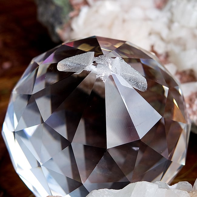 【30個セット】[80mm]太陽の光を集めるクリスタル サンキャッチャー　お部屋に小さな虹を運ぶ 7 - 上部からの写真です