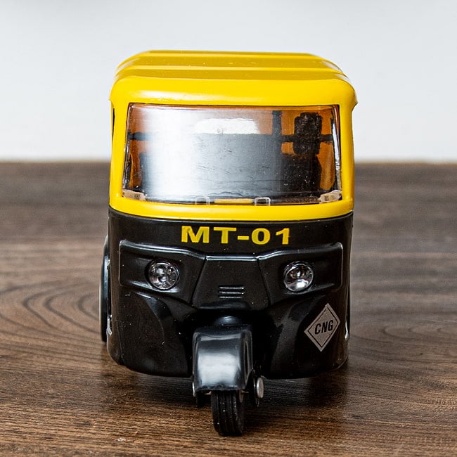 【6個セット】オートリクシャ 黒 8 - 正面から見てみました。