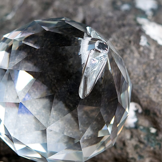 【3個セット】[60mm]太陽の光を集めるクリスタル サンキャッチャー　お部屋に小さな虹を運ぶ 7 - 上部からの写真です