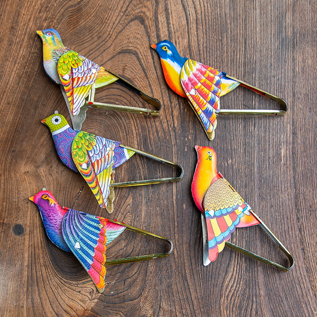 【5個セット】ぴよぴよさえずる ブリキの鳥笛 アソートカラー 8 - このようなカラーバリエーションのなかからランダムでお届けとなります。