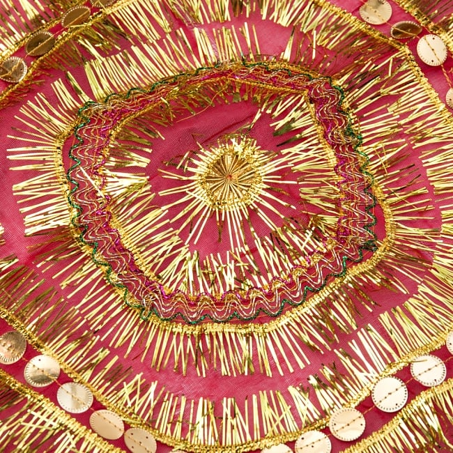 インドの祭壇布ーチュナリ-【約210cm×約90cm】 2 - 柄を拡大して撮ってみました。