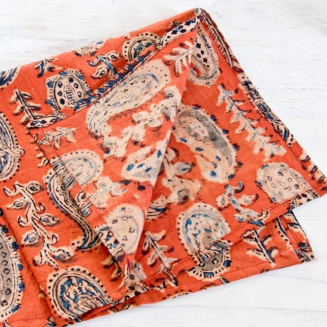 昔ながらの木版染め伝統模様布ハンカチ - オレンジ 3 - 裏面はこの様になっています。