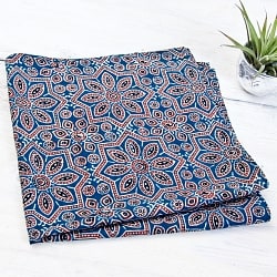 南インドの木版染めアジュラック布ハンカチ　ブルーの商品写真