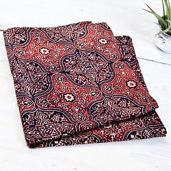 南インドの木版染めアジュラック布ハンカチ　レッド×ブラウンの商品写真