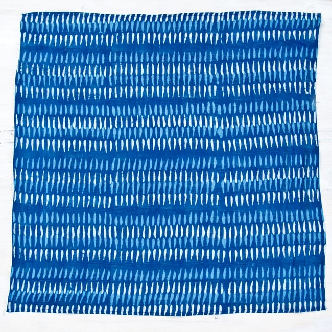 昔ながらの木版染め伝統模様布ハンカチ - ブルー 4 - 全体を見てみました。