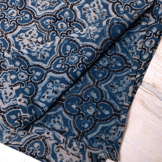 南インドの木版染めアジュラック布ハンカチ - ブルー 3 - 裏面はこの様になっています。