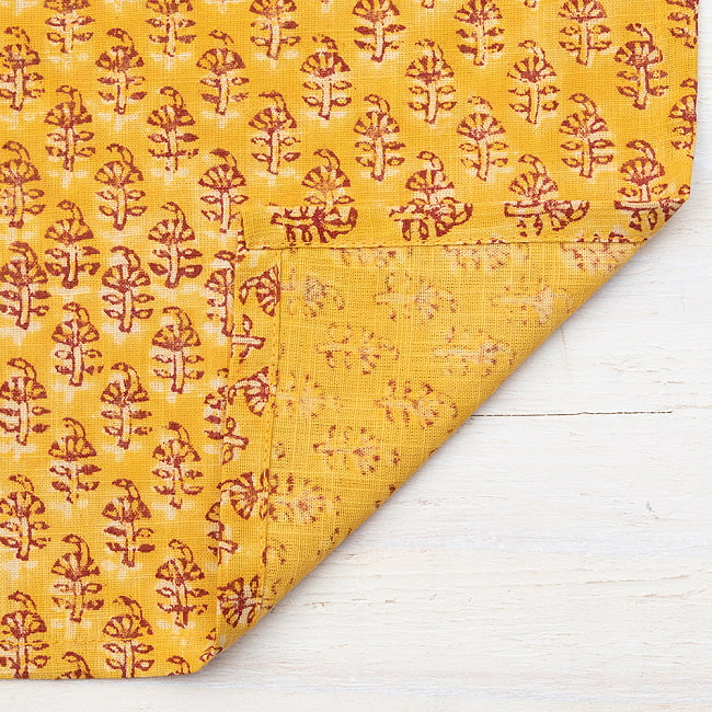 昔ながらの木版染め伝統模様布ハンカチ - イエローツリー 3 - 裏面はこの様になっています。